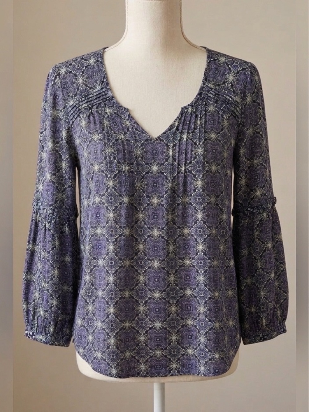 Chelsea & Theodore Purple Medallion Blouse Top XS NWOT Sophisticated Artsy Flowy